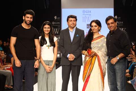 Adorn presents Dhora and Rivaayat at IIJW 2013 Day 4