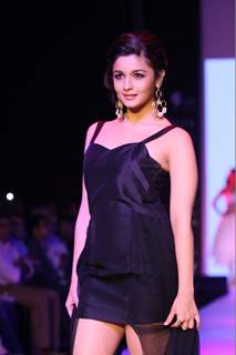 Alia Bhatt walks the ramp at IIJW 2013