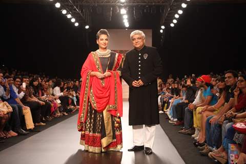 Javed Akhtar & Shabana Azmi showstopper at IIJW 2013