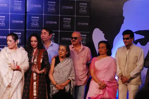some renouned yesteryear actors were present at the Unveiling of the Statue of Rajesh Khanna