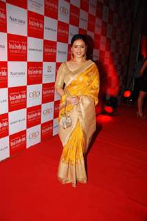 All that glitter is Divya Dutta at Retail Jeweller India Awards 2013