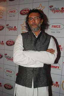 Rakeysh Omprakash Mehra does his bit by supporting the donation drive