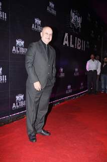 Anupam Kher arrives at the party