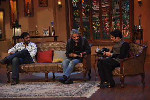 Ajay Devgn and Prakash Jha at Satyagraha's  Promotion on Comedy Nights with Kapil