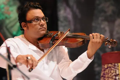 Deepak Pandit performing at the festival