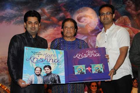 Sumeet Tappoo with Anup Jalota  releasing the album HARE KRISHNA