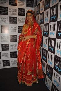 Sonali Bendre looks elegant in one of the creations at LAKME FASHION WEEK 2013