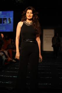 Sangeeta Bijlani at the LAKME FASHION WEEK 2013