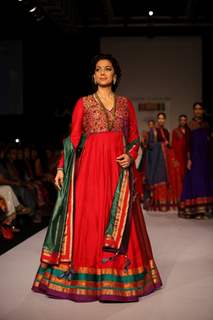 Juhi Chawla in a Shruti Sancheti design for Pinnacle at LAKME FASHION WEEK 2013