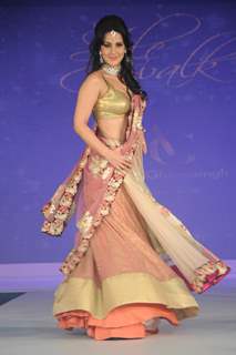 Tulip Joshi walks the ramp at Glamour Style Walk