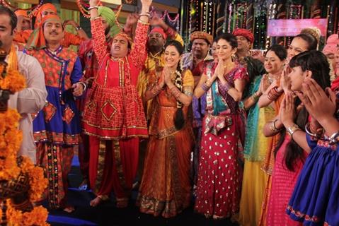 Taarak Mehta Ka Ooltah Chashmah team celebrating Janamastmi