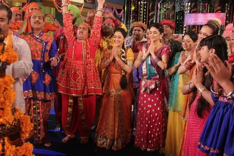Taarak Mehta Ka Ooltah Chashmah team celebrating Janamastmi