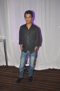 Vikram Phadnis Showcases His Bridal Couture