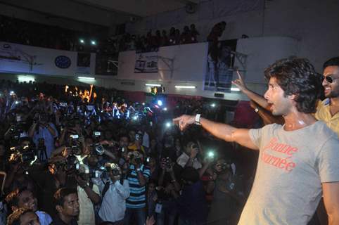 Shahid Kapoor performs at Enigma 2013