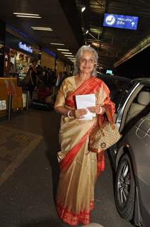 Waheedab Rehman was seen at Mumbai Airport leaving for SAIFTA