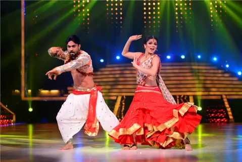 Salman and Drashti during a performance on Jhalak Dikhla Jaa