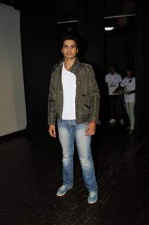 Shiv Pandit was seen at Mithibai College