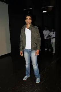 Shiv Pandit was seen at Mithibai College