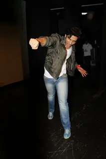 Shiv Pandit does the 'Boss' punch at Mithibai College