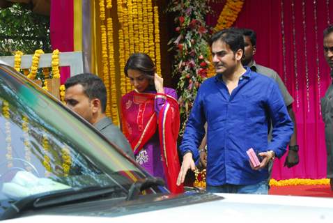 Arbaaz and Malaika Arora Khan during Ganpati Visarjan