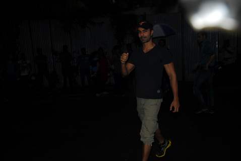 Ashmit Patel arrives for Salman Khan's Ganpati Visarjan