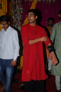 Prateik Babbar was seen at Salman Khan's Ganpati Visarjan