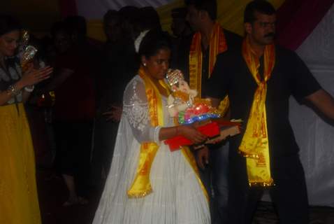 Arpit Khan takes the Ganpati idol for its Visarjan