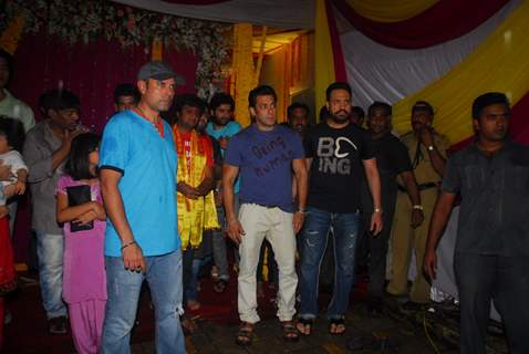 Salman Khan during Ganpati Visarjan