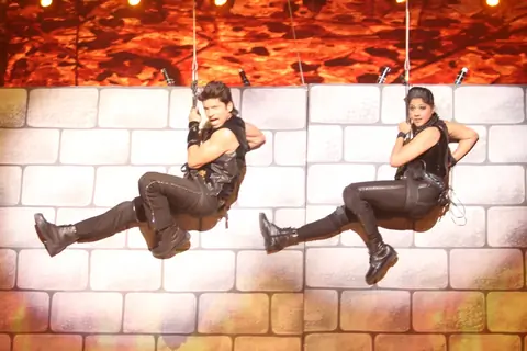 Shaan performs on Jhalak Dikhhla Jaa Super Finale