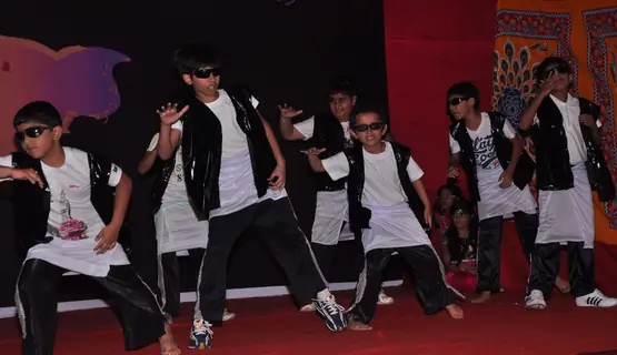 Tena Desae at Sai Sanskar Ganeshotsav 2013