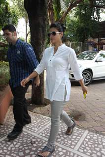 Kajol at the prayer meet of Madhuri Dixit's father