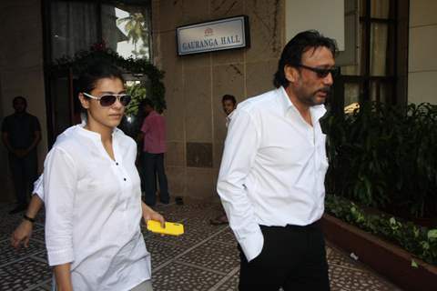 Kajol and Jackie Scroff leaving from the prayer meet of Madhuri Dixit's father