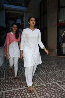 Huma Qureshi leaves from the prayer meet of Madhuri Dixit's father
