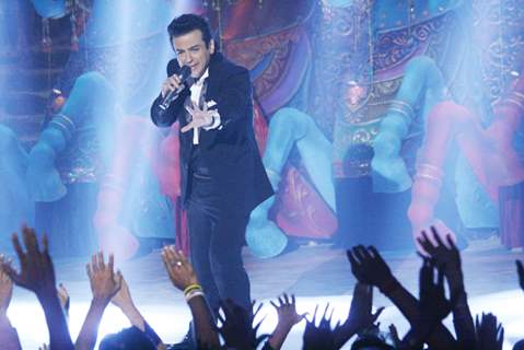 ADNAN SAMI PERFORMS ON COMEDY CIRCUS KE MAHABALI