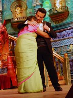 ADNAN SAMI PERFORMS WITH BHARTI ON COMEDY CIRCUS KE MAHABALI