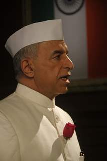 Dalip Tahil as Nehru for 'Samvidhan'