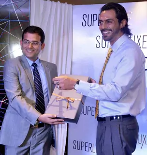 Arjun Rampal launches Arrow's stitchless shirt