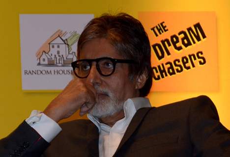 Amitabh Bachchan launches the novel The Dream Chaser