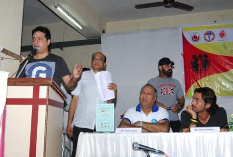 Rahul Roy addresses the Walkathon 2013