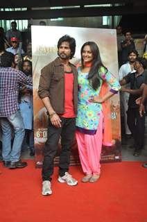 Shahid Kapoor & Sonakshi Sinha at the theatrical trailer release of the film R...Rajkumar