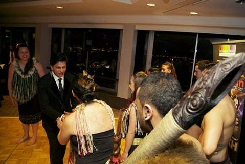 Shahrukh Khan given a traditional Maori welcome