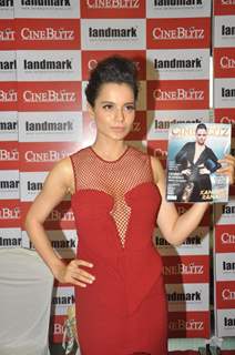 Kangna Ranaut Unveils the Cine Blitz October 2013 Issue