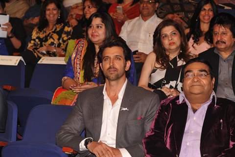 Hrithik Roshan and Pankaj Udhas were at Dr. Batra's Positive Health Awards 2013 ceremony