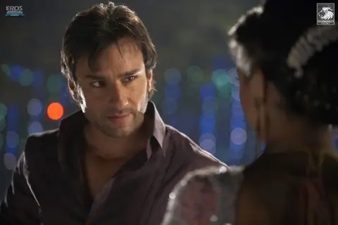 Saif Ali Khan talking to Deepika