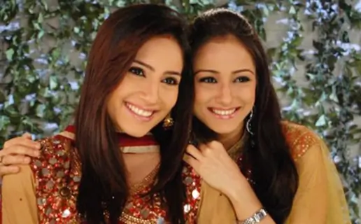Mahi and Soni a beautiful sisters