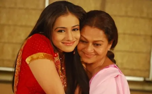 Mahi with her mother Mohini