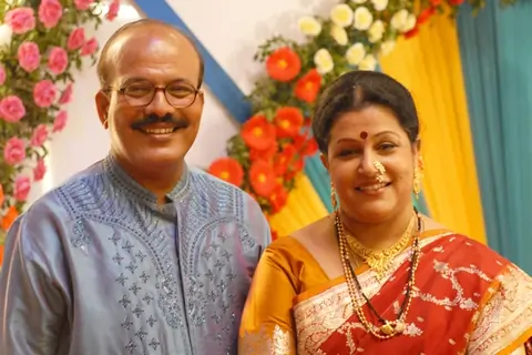 Sulochana and Manohar a good-looking couple