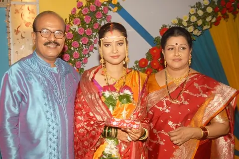 Archana with her Aayi and Baba