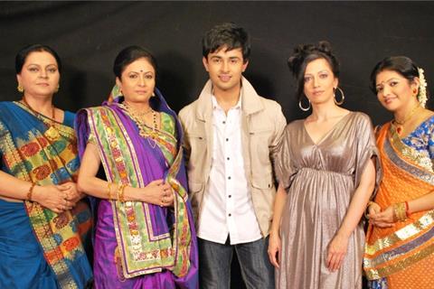 Cast of the show Shree