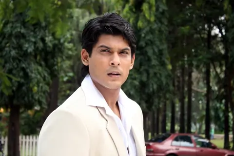 Veer Vardhan Singh looking shocked